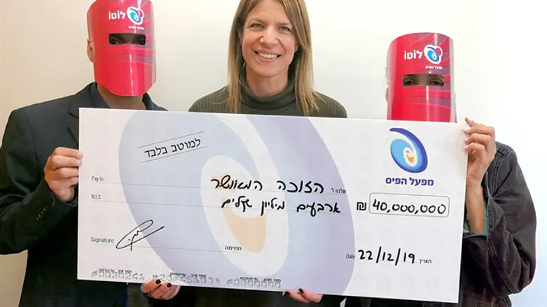 הזוכים בלוטו