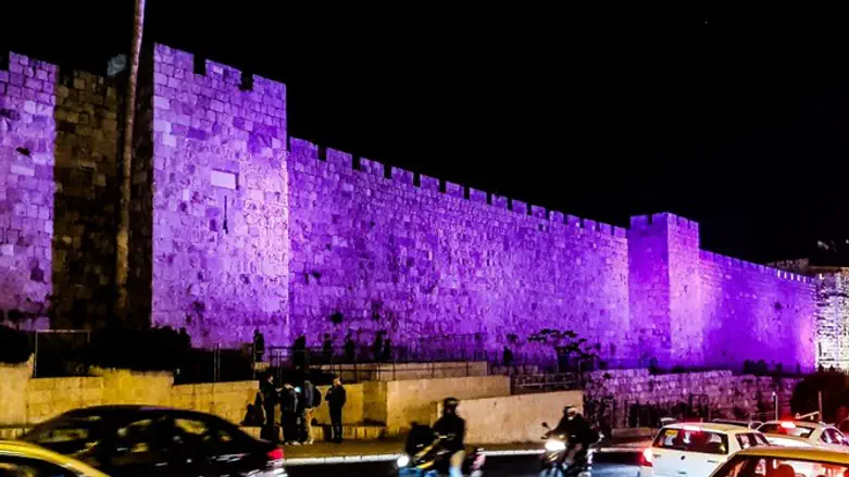 Jerusalem lights up