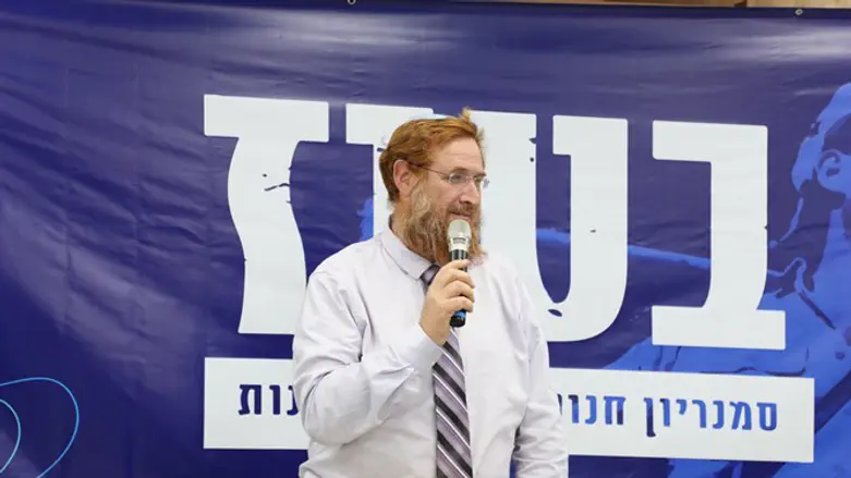 יהודה גליק בהרצאתו