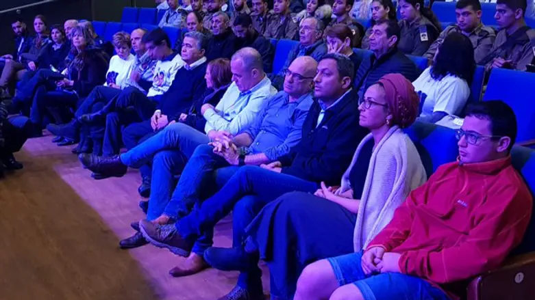 תשיבו את הבנים