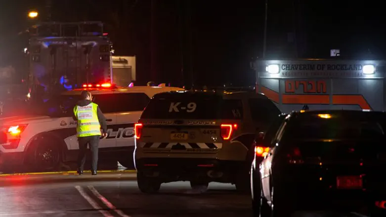 Emergency teams respond to machete attack in Monsey, December 29th 2019