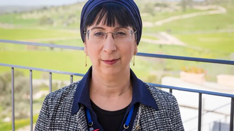 נעמה זרביב