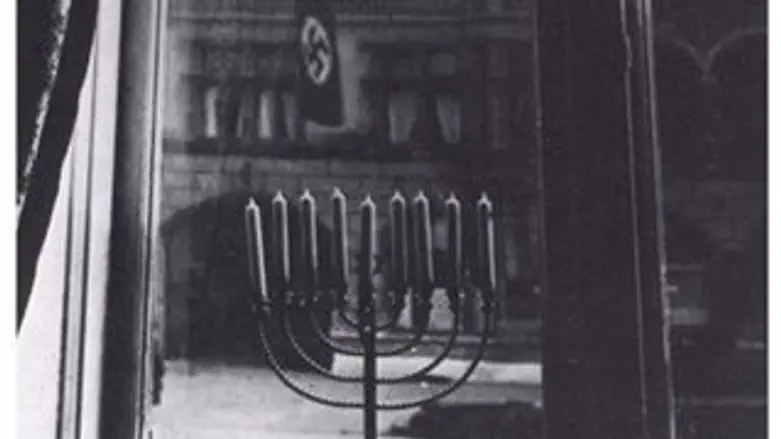 חנוכיית משפחת מנסבך