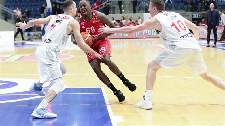 בראון הערב מול שחקני באר שבע