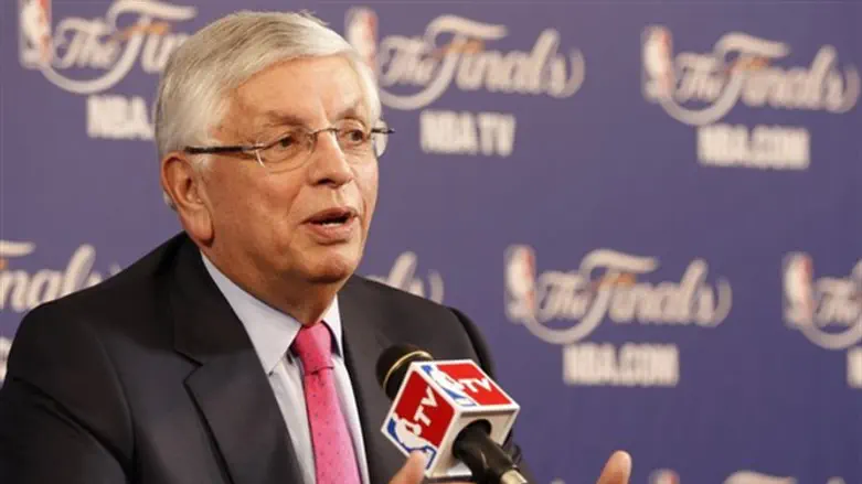 סטרן. הלך לעולמו בגיל 77