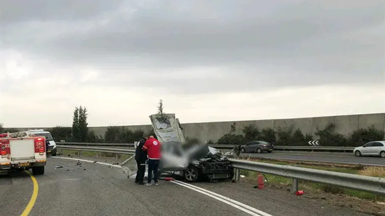 На месте взрыва машины