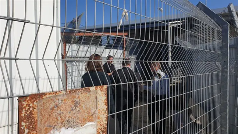 Родные Ари Фулда в военном суде