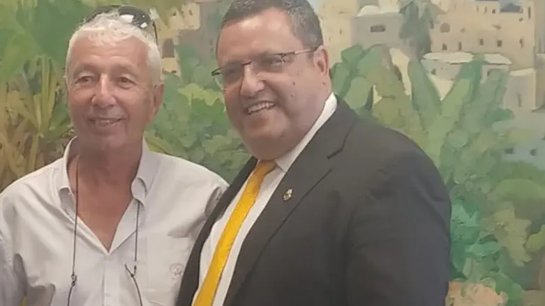 ציון תורג'מן עם ראש העיר משה ליאון