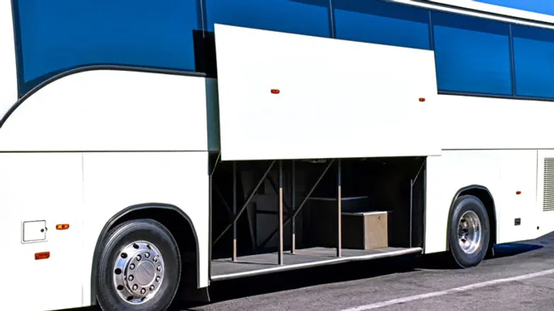 Bus luggage compartment