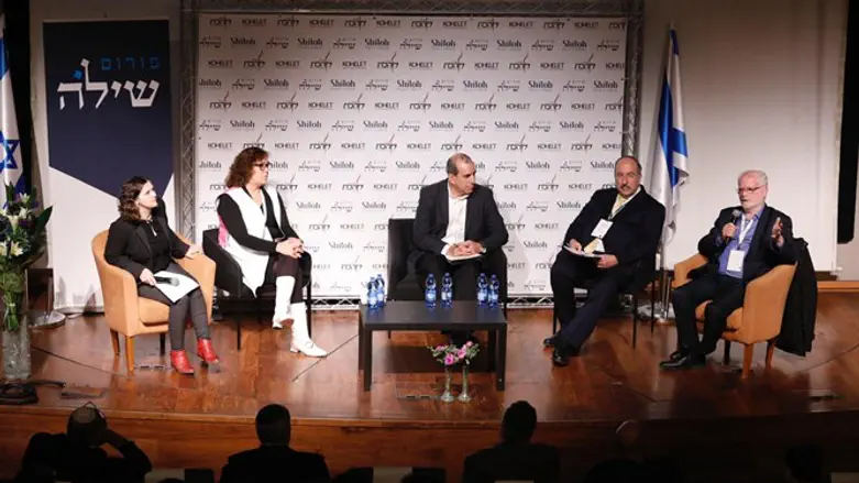 המושב המדיני בכנס