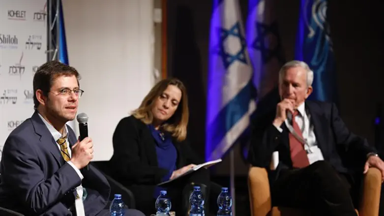 המושב המשפטי בכנס