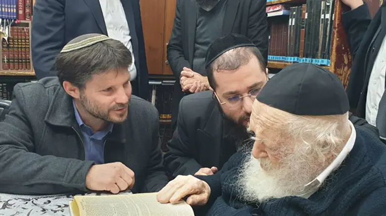 סמוטריץ' בביקור בבית הרב קנייבסקי