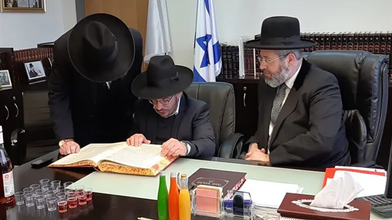 בחור עם צרכים מיוחדים סיים את הש"ס