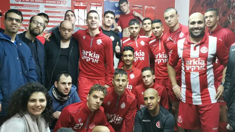 חברי הקבוצה אמש באימון הפתיחה