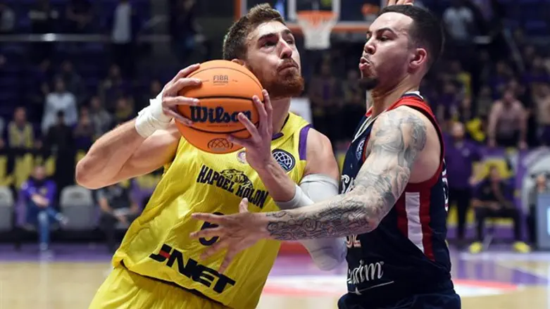 חולון הערב מול הצרפתים