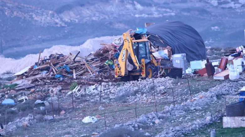 Снос домов на форпосте Куми Ури