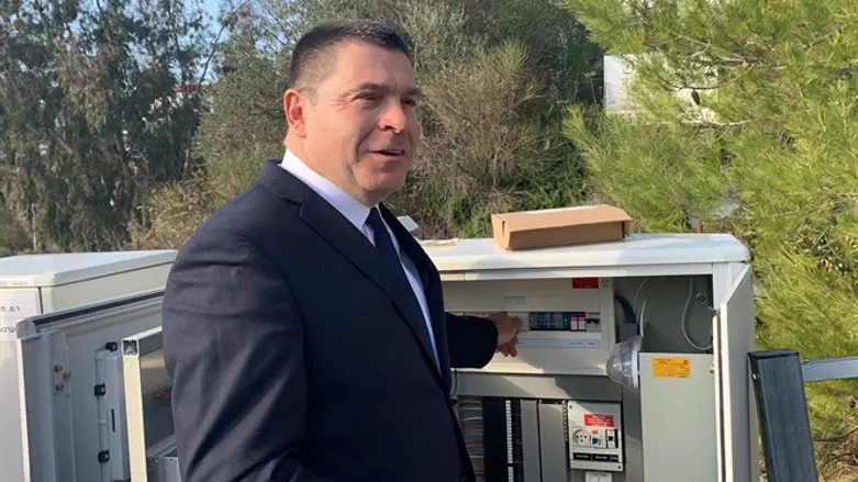 ראש העיר מפעיל את הרמזורים לראשונה