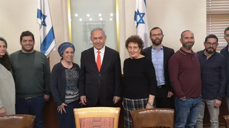 נתניהו עם התושבים