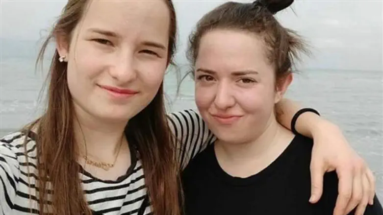 חני סוליש ושטרנה שרה קלפמן