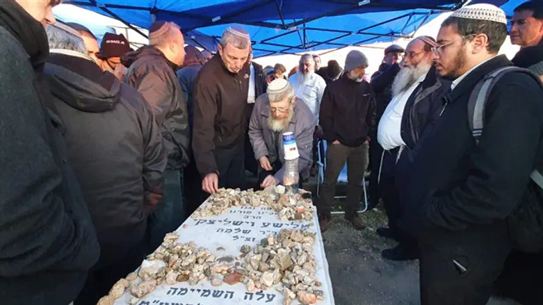 אזכרה לרב וישליצקי