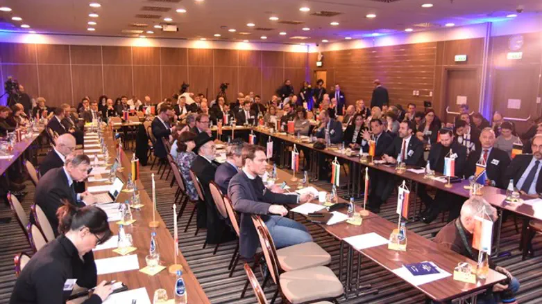 מכירים בצורות החדשות שהאנטישמיות לובשת. כנס הנבחרים האירופים בקרקוב, השבוע