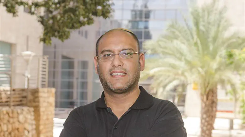 פרופ' ניסים ליאון