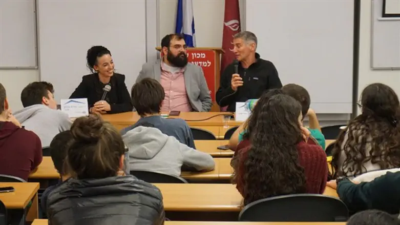 סילמן וגולן בפאנל