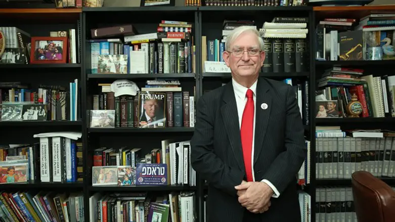 "לא הייתי מחליף את חיי כאן בחיים באמריקה. מה שיש לנו זה מדהים". מארק צל