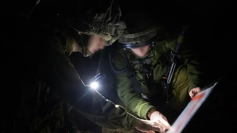 Военные разведчики. Иллюстрация