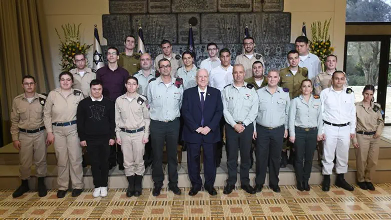 ריבלין עם המתנדבים