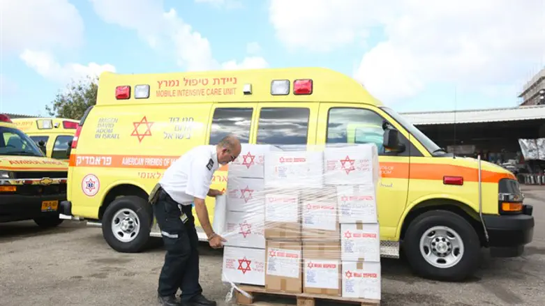 Packing supplies for Chabad of China