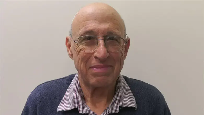 פרופ' אברהם בן צבי