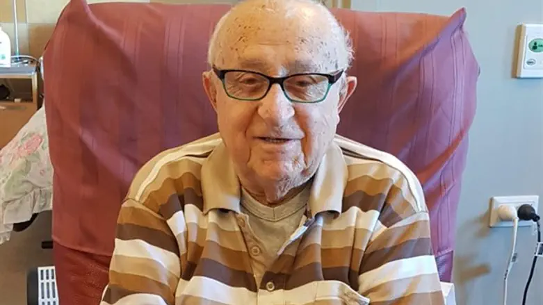 ג'וליוס ניידל