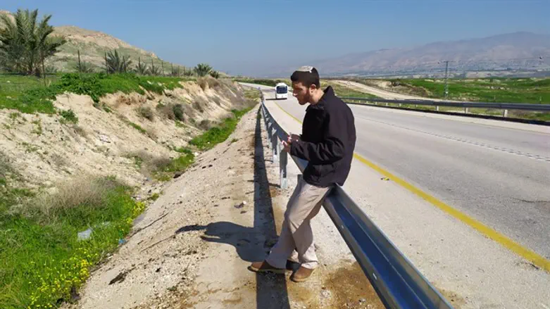 חוזר למקום התאונה