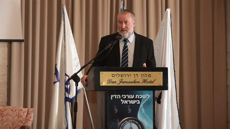 אביחי מנדלבליט