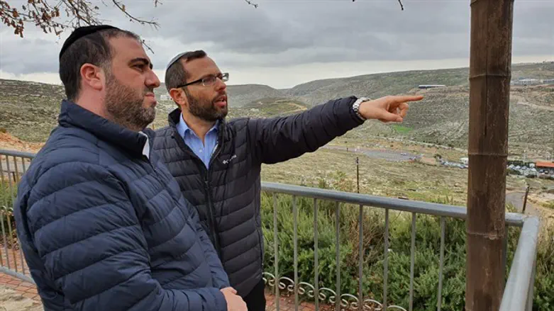 ח"כ ארבל בתצפית עם ראש מועצת בנימין