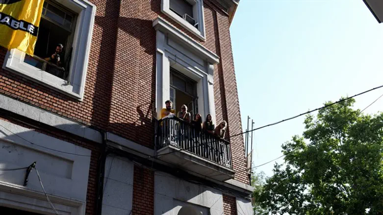 הבניין בימים שעוד נשלט בידי פעילי שמאל קיצוני 