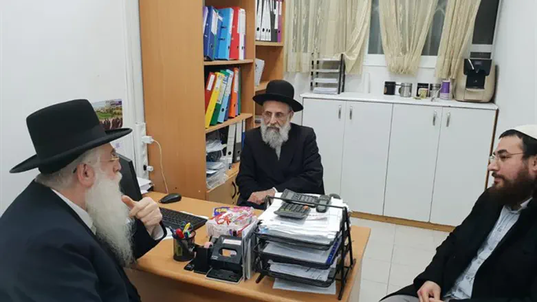 פרוש עם הרב דוד חי הכהן