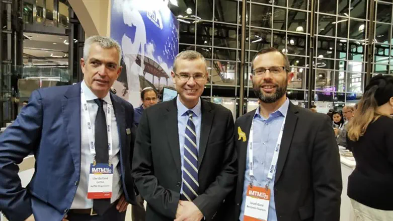 השר לוין במתחם התיירות של בנימין