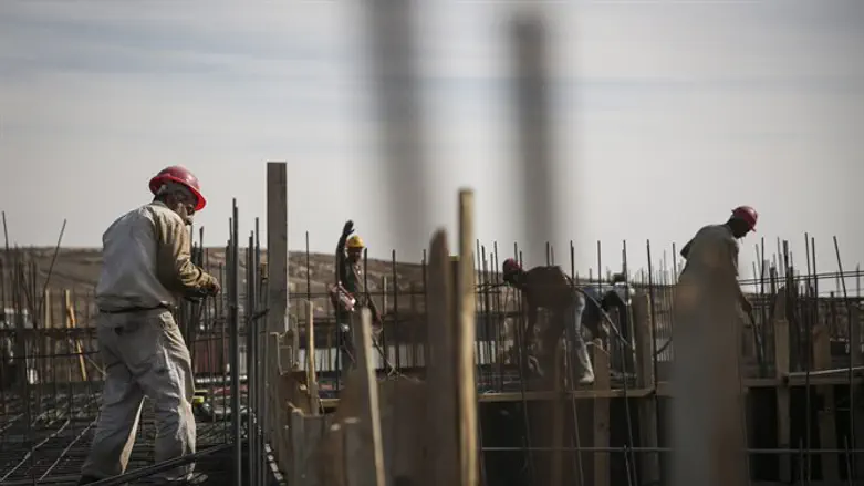 Арабские рабочие в Хар-Хома (файл)