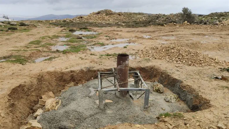 היציקה שהוצבה במקום