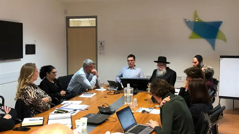 הפגישה בין נציגי משרד הבריאות לועדת הבחירות