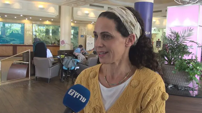 שרה בק