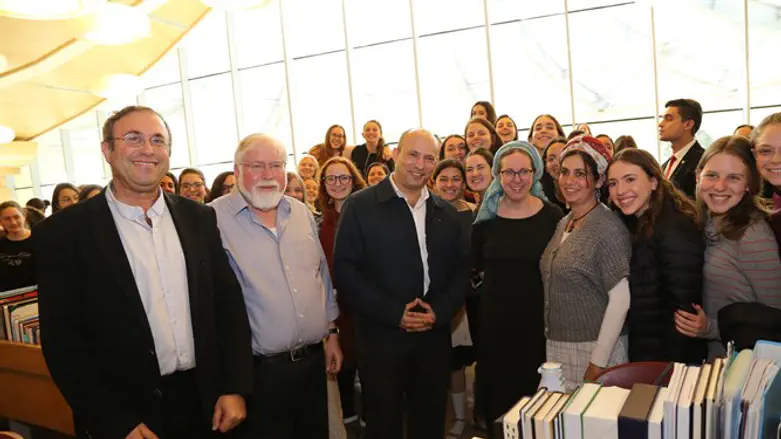 Naftali Bennett at Midreshet Lindenbaum