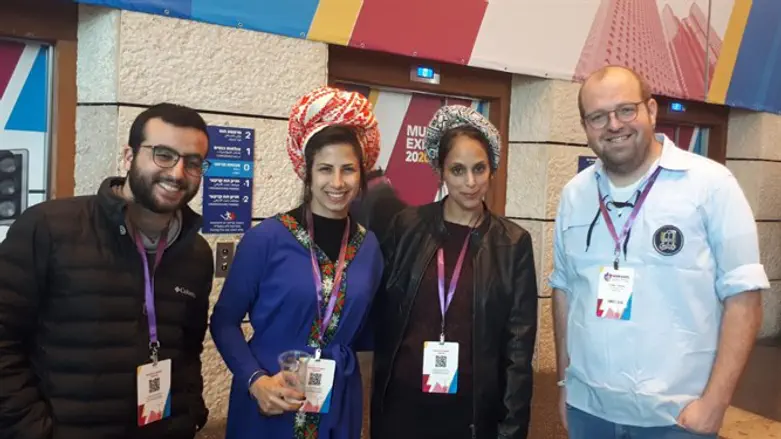 נציגי הזוכים