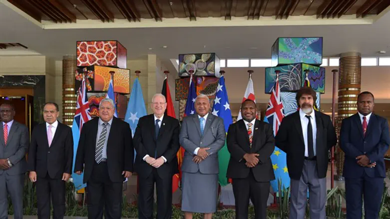 Rivlin in Fiji