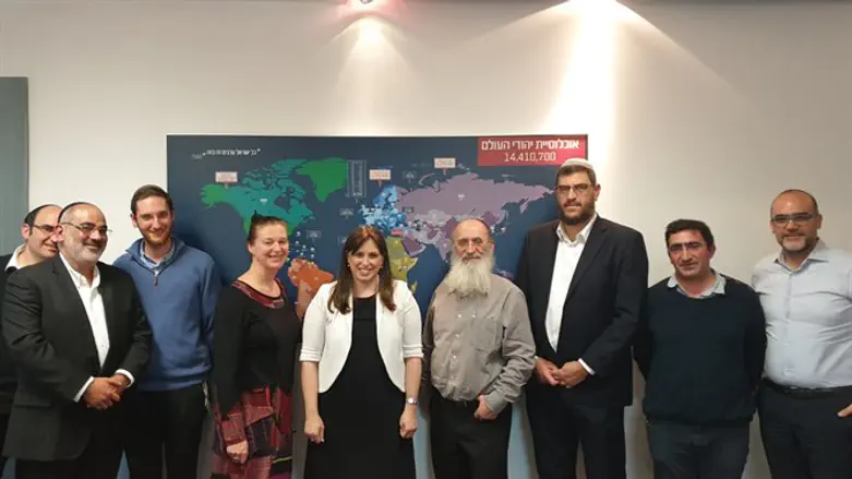 חוטובלי עם הרבנים