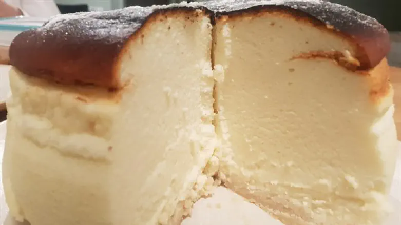 עוגת גבינה גבוהה