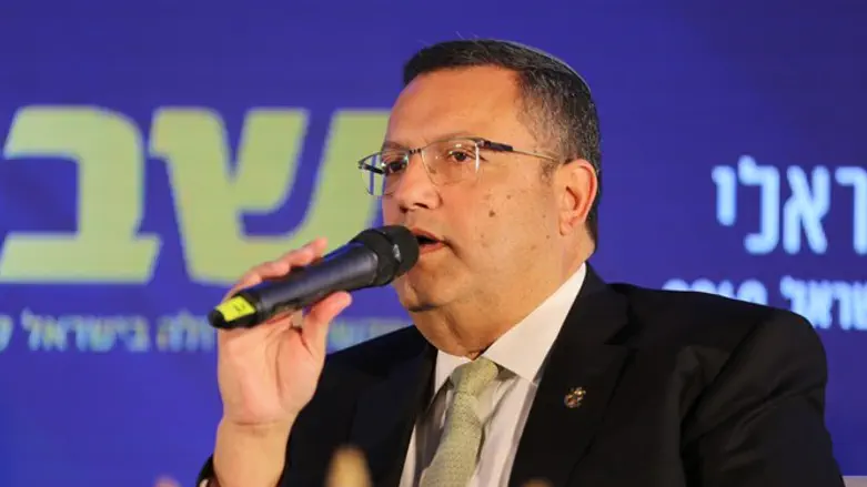 משה ליאון