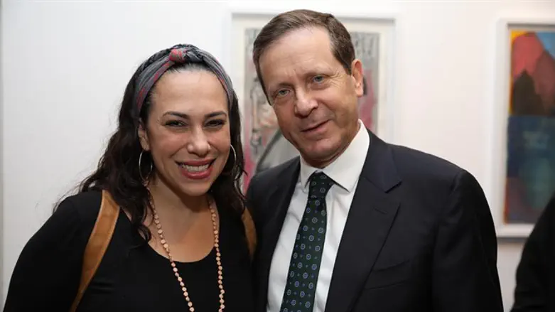 יעל אקשטיין עם יו"ר הסוכנות יצחק הרצוג